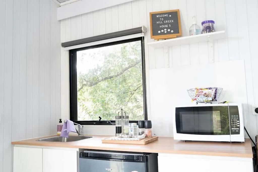 PerwillowenHill Creek Tiny House 3 By Tiny Away别墅 Perwillowen