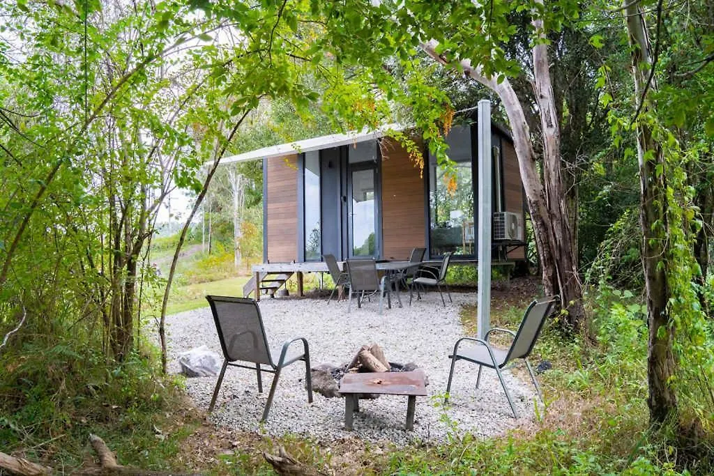 PerwillowenHill Creek Tiny House 3 By Tiny Away别墅