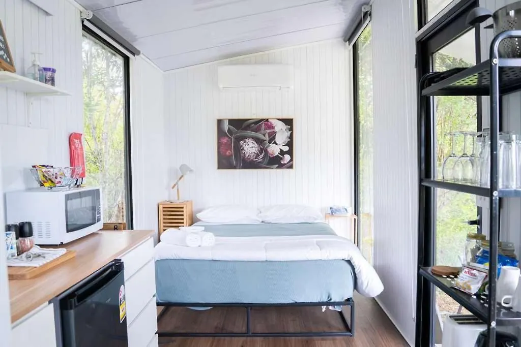 PerwillowenHill Creek Tiny House 3 By Tiny Away别墅 度假居